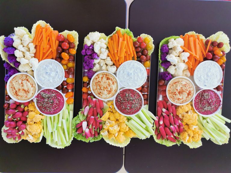 Plateau de crudités et dips maison – traiteur L'Assiette de l'Épicerie à Léognan
